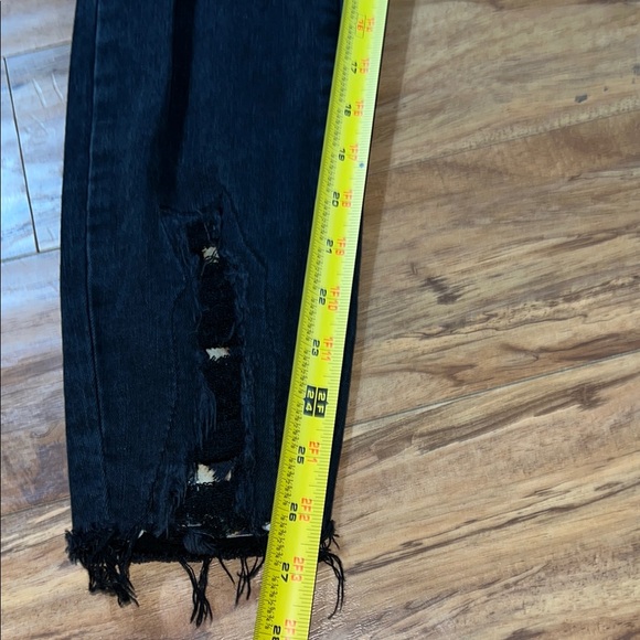 Judy Blue Black Skinny Jeans with Distressing Size 11/30 - Picture 2 of 13